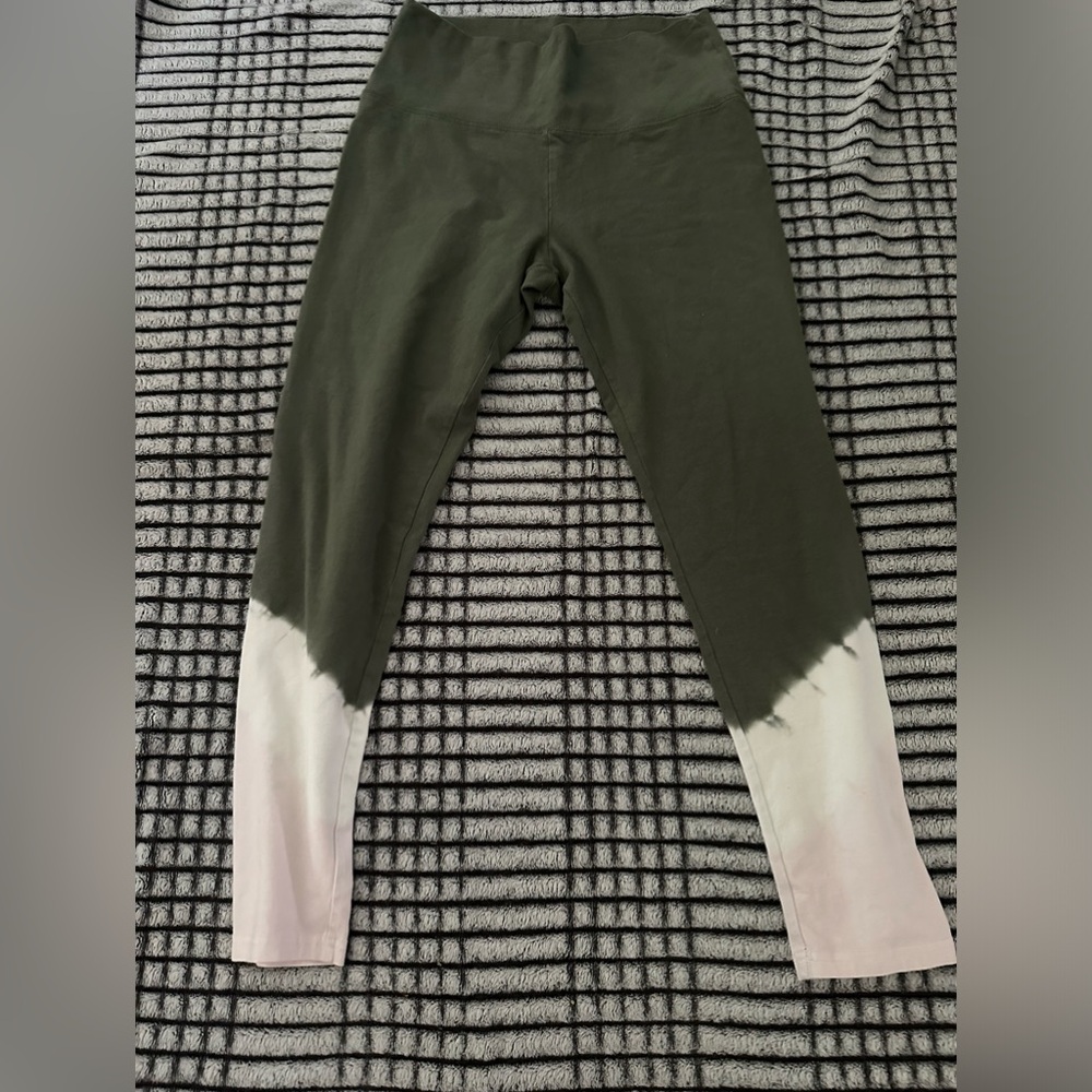 Aerie green and white leggings